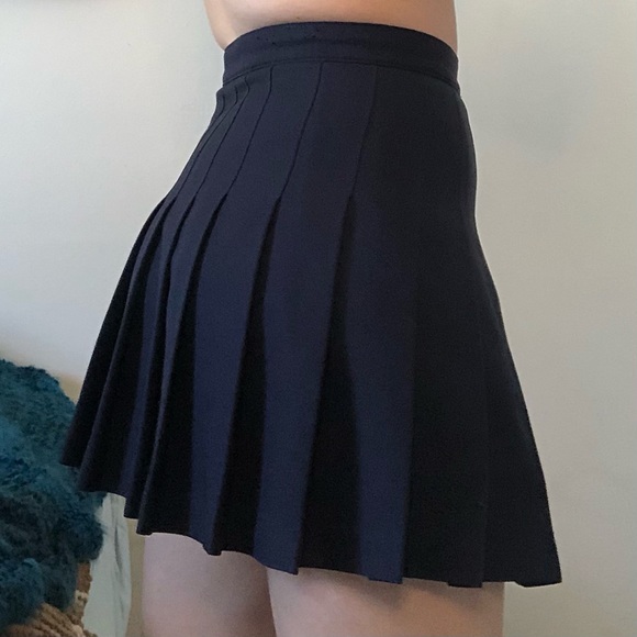 SOLD ON DEPOP @winedark / navy AA tennis skirt - Picture 2 of 3